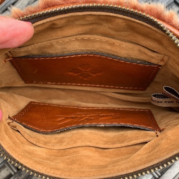 𝅺patricia Nash Piedmont Laser Cut Sherpa and Leather Wristlet - Tan - Picture 9 of 13